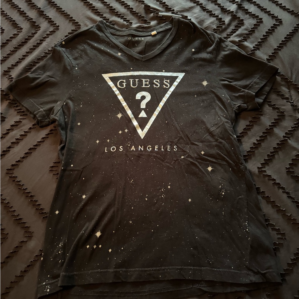 Guess Black Short Sleeve Tee with Geometric Design